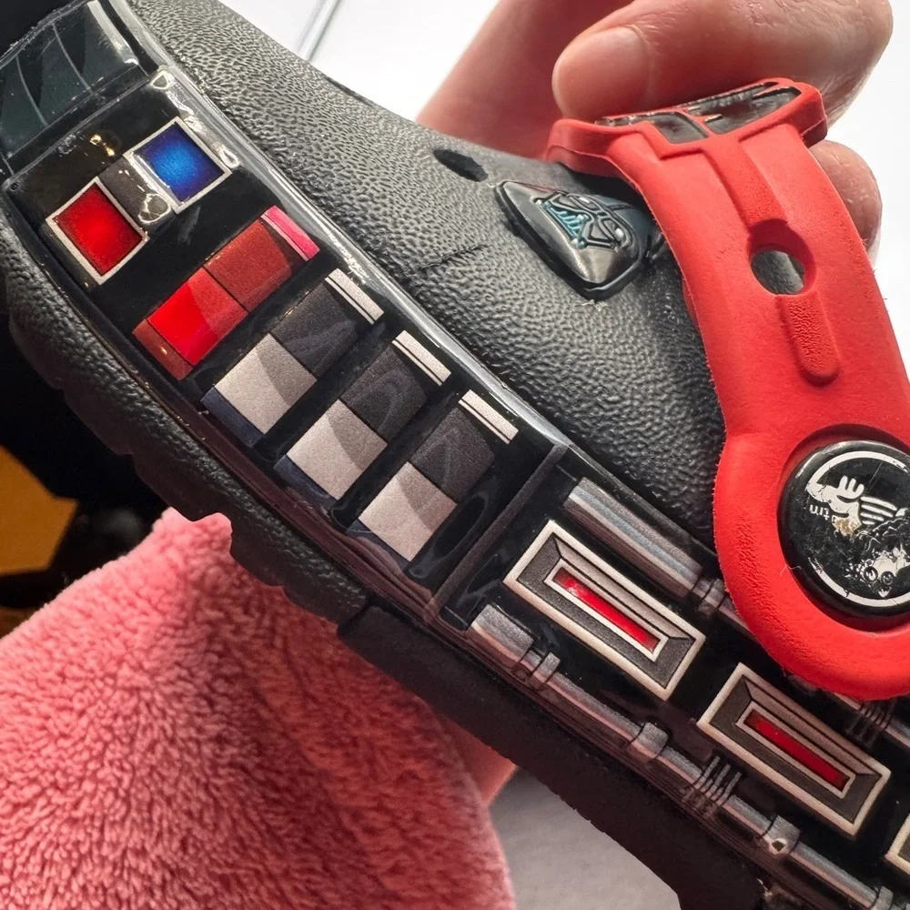 Star Wars Crocs Toddler Size 7 Boys Girls Kids Darth Vader Water Shoes Slippers